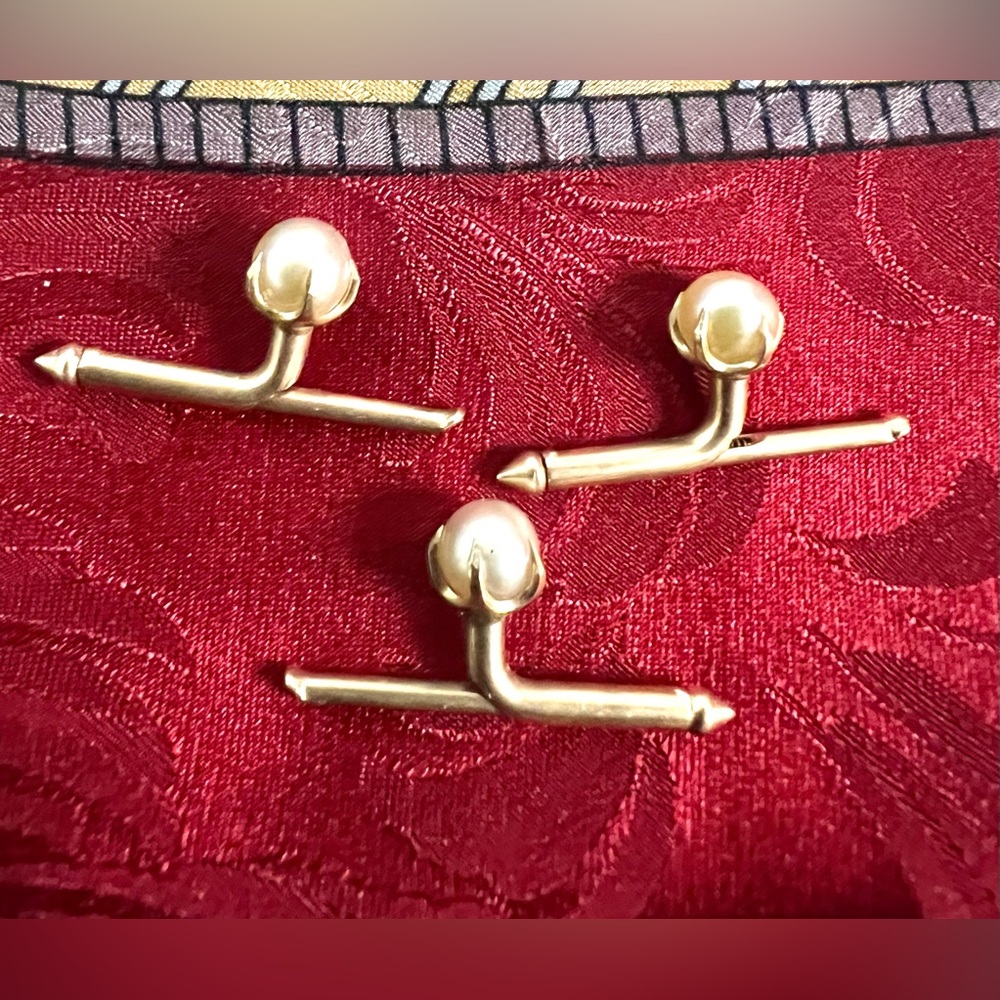 14k solid gold vintage tuxedo shirt studs with pearl design.